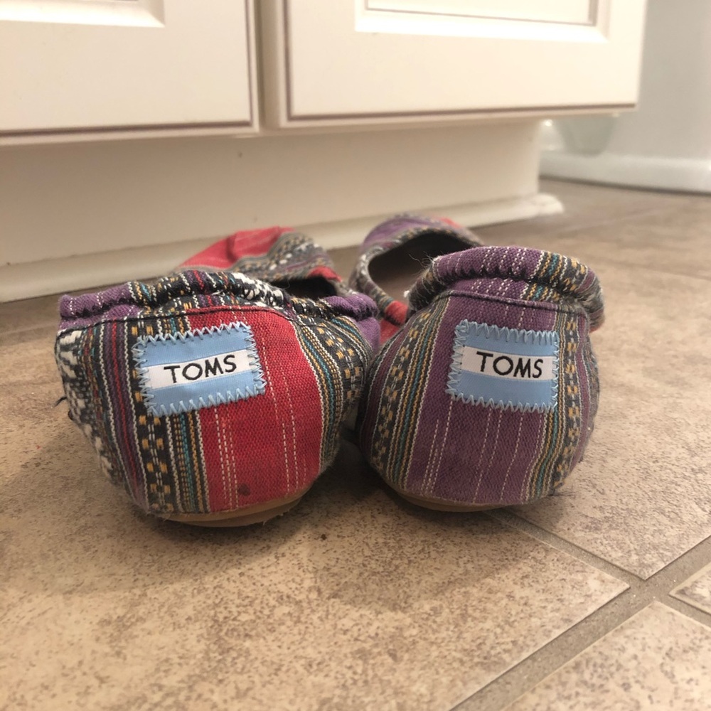 TOMS mosaic print ballet flat